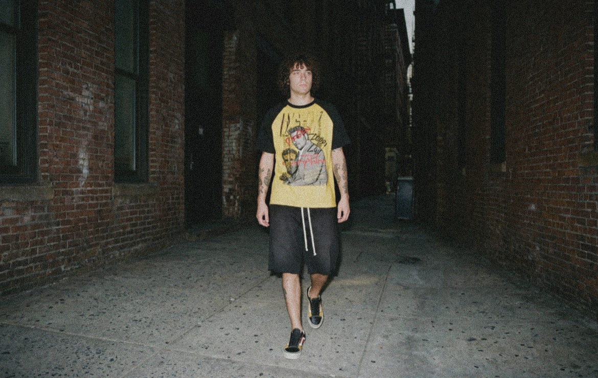 “9ine” The Chin Raglan Sleeve T-Shirt